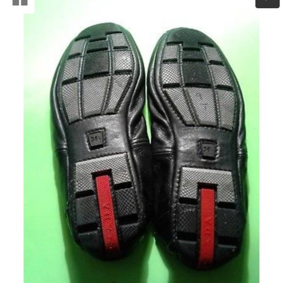 Women's authentic PRADA Black Leather Driving Sole - Picture 3 of 8